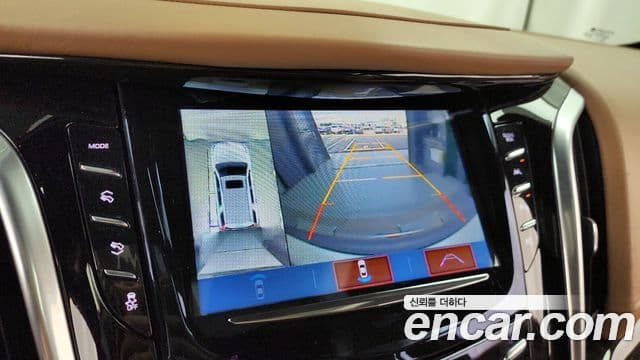 Cadillac Escalade 2020 — ფოტო 15/20