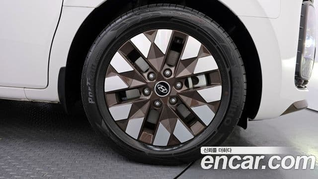 Hyundai Staria 2022 — Şəkil 5/20