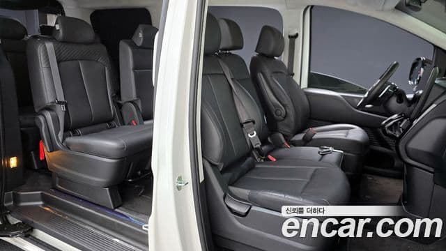Hyundai Staria 2022 — Şəkil 10/20