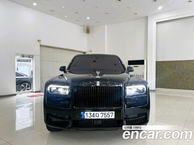 Rolls-Royce Cullinan 2023 — Şəkil 2/20