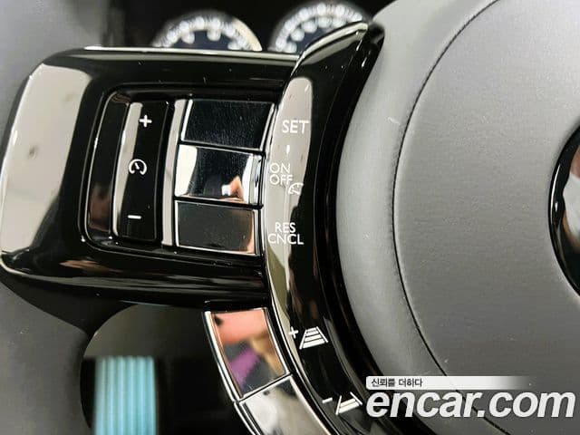 Rolls-Royce Cullinan 2023 — Şəkil 12/20