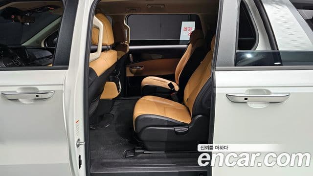 Kia Carnival 2023 — Şəkil 12/20