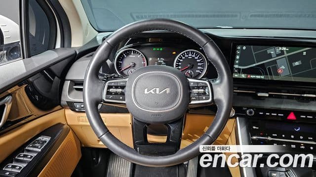Kia Carnival 2023 — Şəkil 13/20