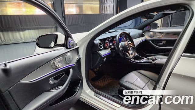 Mercedes-Benz E-Class 2018 — Şəkil 10/20