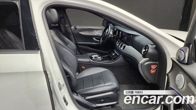 Mercedes-Benz E-Class 2018 — Şəkil 11/20
