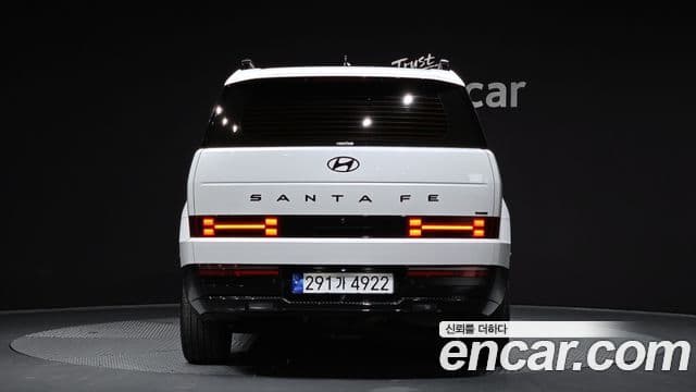 Hyundai Santa Fe 2023 — Photo 2/20