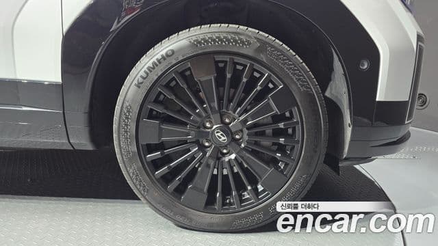 Hyundai Santa Fe 2023 — Photo 15/20