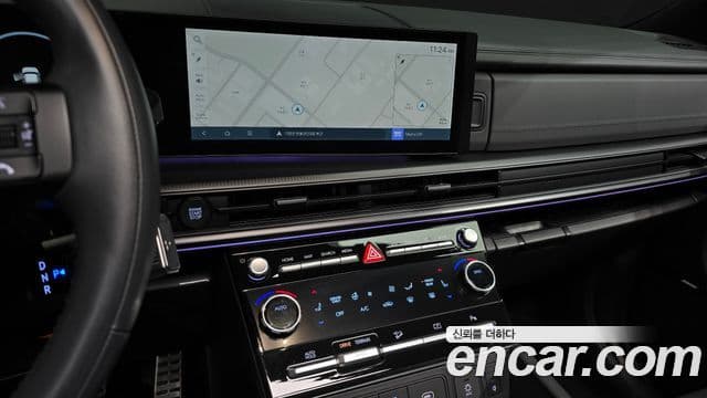Hyundai Santa Fe 2023 — Photo 8/20