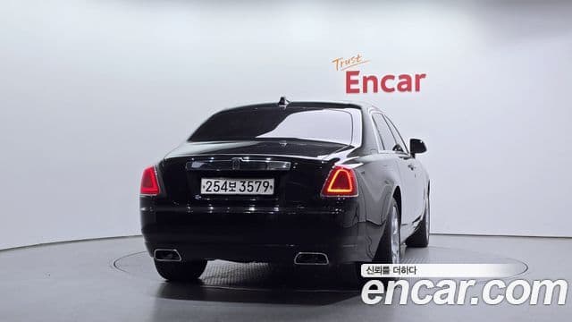 Rolls-Royce Ghost 2020 — Şəkil 3/20