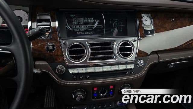 Rolls-Royce Ghost 2020 — Şəkil 13/20