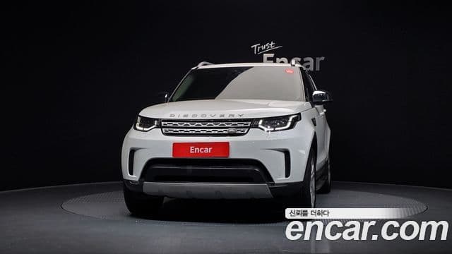 Land Rover Discovery 5 2018 — Photo 16/20