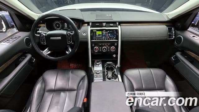 Land Rover Discovery 5 2018 — Photo 9/20