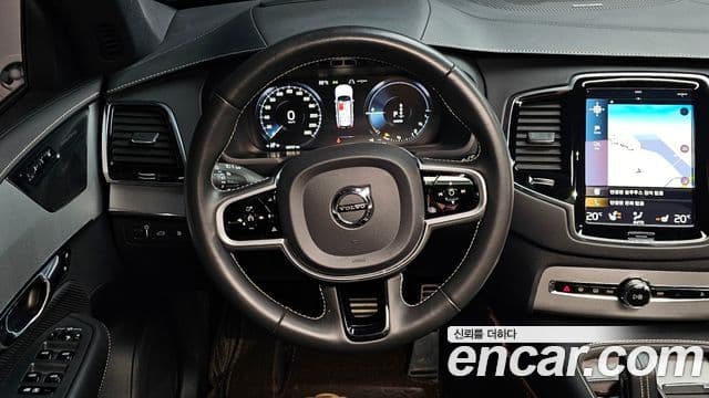 Volvo XC90 2020 — Фото 13/20