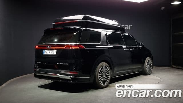 Kia Carnival 2021 — ფოტო 2/20
