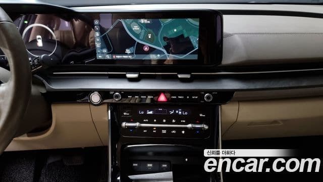Kia Carnival 2021 — ფოტო 14/20