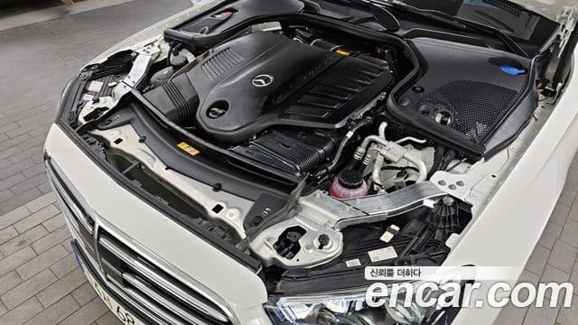Mercedes-Benz E-Class 2022 — ფოტო 6/20