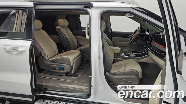 Kia Carnival 2024 — Фото 16/20