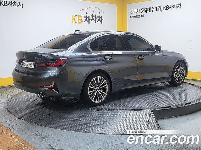 BMW 3 Series 2020 — Фото 1/17