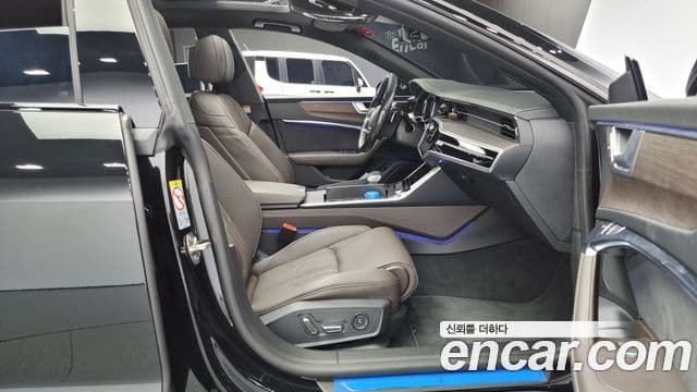 Audi A7 2023 — Photo 2/20