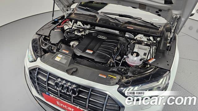 Audi Q5 2023 — Photo 4/20