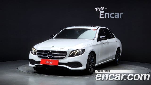 Mercedes-Benz E-Class 2020 — ფოტო 1/20