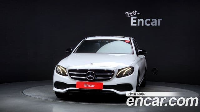 Mercedes-Benz E-Class 2020 — ფოტო 3/20
