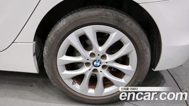 BMW 2 Series Active Tourer 2020 — ფოტო 18/20