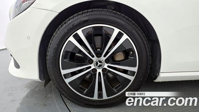 Mercedes-Benz E-Class 2020 — Şəkil 17/20