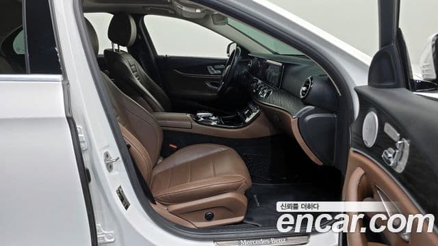 Mercedes-Benz E-Class 2020 — Şəkil 20/20