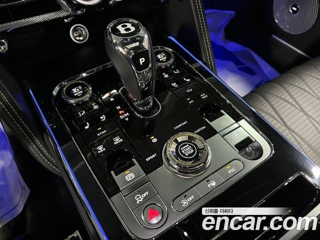 Bentley Flying Spur 2020 — Şəkil 20/20