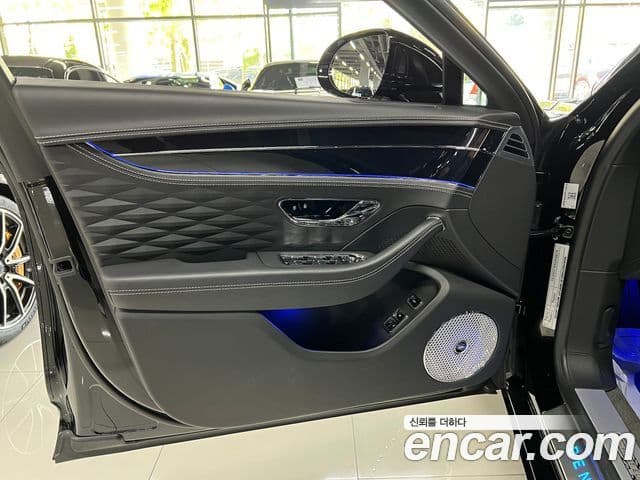 Bentley Flying Spur 2020 — Şəkil 8/20