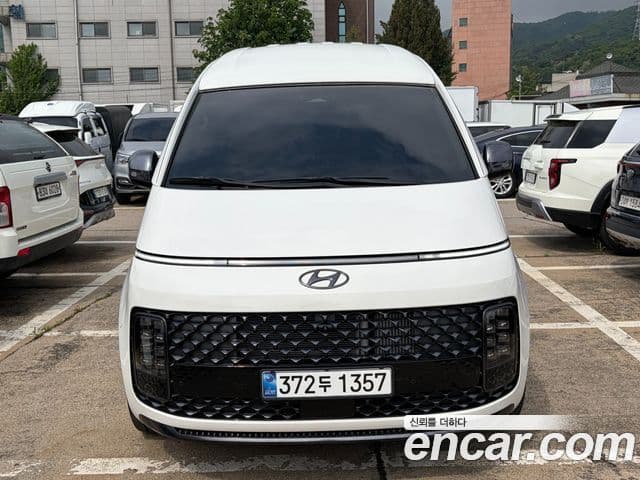 Hyundai Staria 2023 — Şəkil 1/20