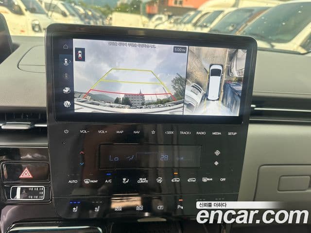 Hyundai Staria 2023 — Şəkil 8/20