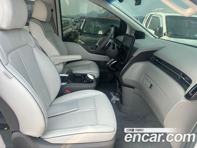 Hyundai Staria 2023 — Şəkil 16/20