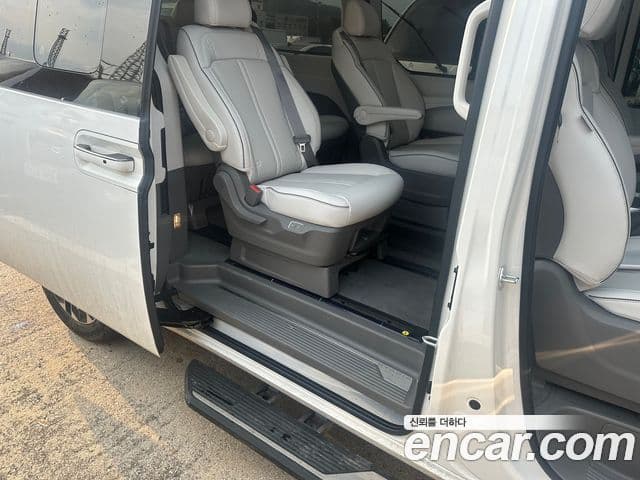 Hyundai Staria 2023 — Şəkil 18/20