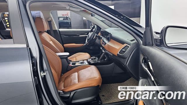 Kia Seltos 2023 — Şəkil 14/20