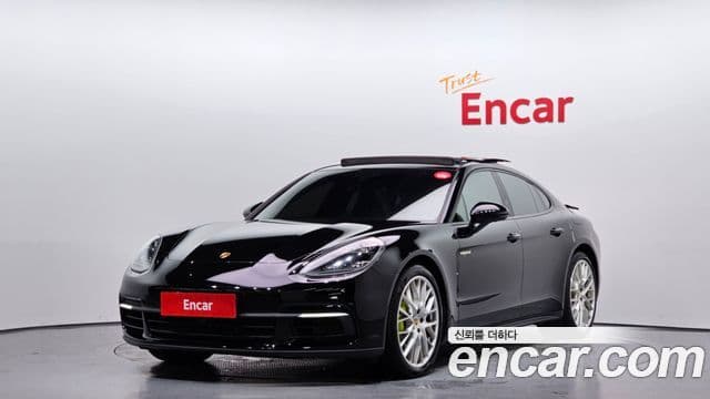 Porsche Panamera 2018 — Şəkil 1/20