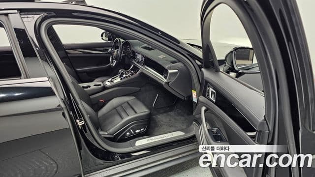 Porsche Panamera 2018 — Şəkil 12/20