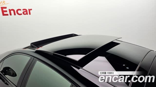 Porsche Panamera 2018 — Şəkil 18/20