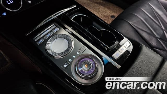 Genesis Electrified G80 2020 — Şəkil 9/20