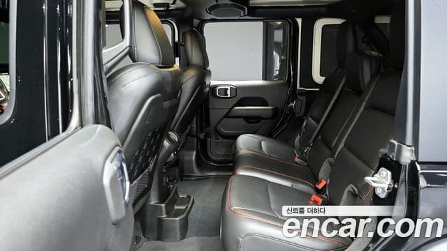 Jeep Wrangler 2023 — Photo 2/20