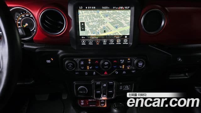 Jeep Wrangler 2023 — Photo 12/20
