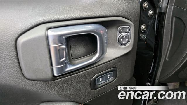 Jeep Wrangler 2023 — Photo 1/20