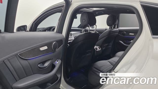Mercedes-Benz GLC-Class 2023 — фото 17 из 20