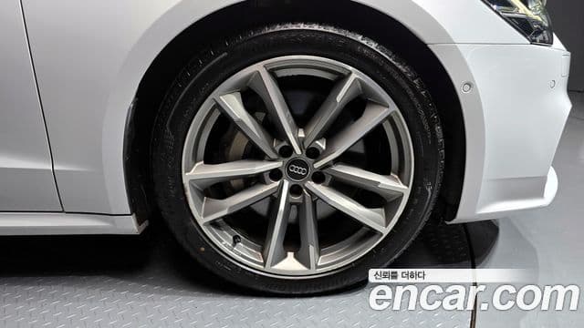 Audi A7 2020 — ფოტო 5/20