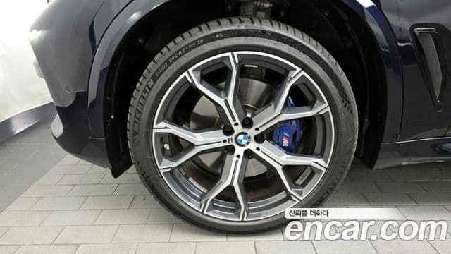 BMW X5 2023 — ფოტო 5/20
