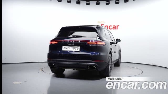 Porsche Cayenne 2019 — Photo 8/20