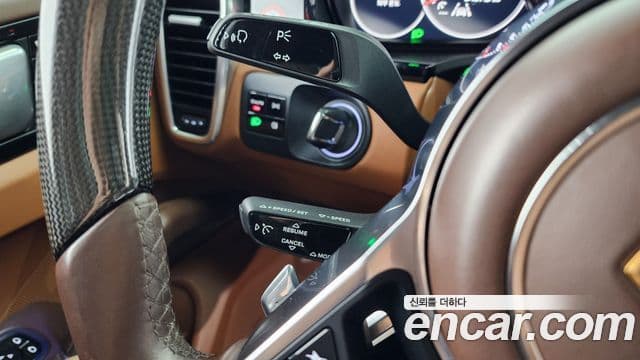 Porsche Cayenne 2019 — Photo 14/20