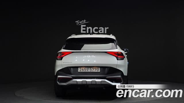 Kia Sportage 2023 — ფოტო 4/20