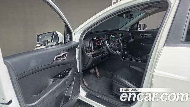 Kia Sportage 2023 — ფოტო 11/20